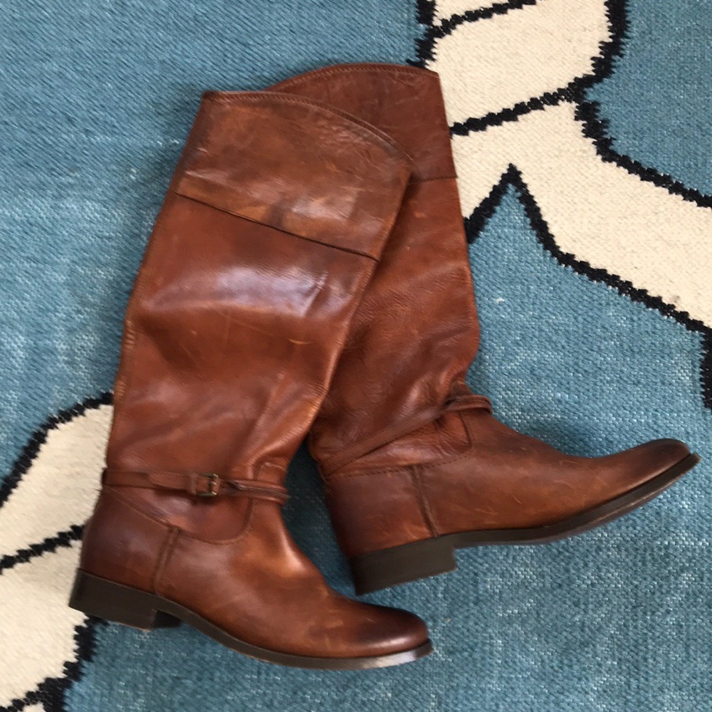 Gorgeous Frye riding boots